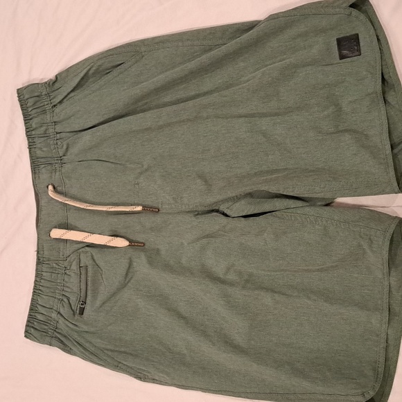 VTG1946, Size Medium, Olive Green, Casual Shorts - Picture 1 of 4